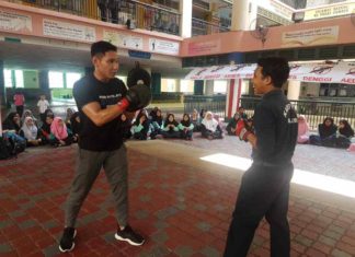 ‘TEACH YOUNG ABOUT MMA, HELP JOURNOS ALONG THE WAY’