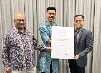 Rising local singer Zubir Khan wins National Press Club-Macrokiosk Muhibbah Award