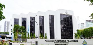 Penang Development Corporation’s record-breaking profits have sparked criticism over bonus payouts to its staff — but instead of questioning worker rewards, perhaps politicians should be asking why more agencies aren’t doing the same.