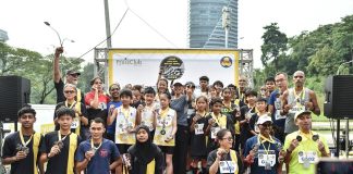 Winners of various categories gather for a photo opportunity at Jom Jalan with NPC 2025 in Padang Merbok, KL.