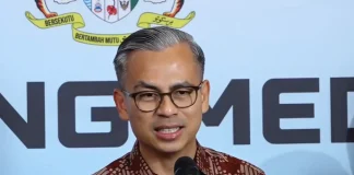 Communications Minister Datuk Fahmi Fadzil speaking at the weekly press briefing on Dec 18, 2025.